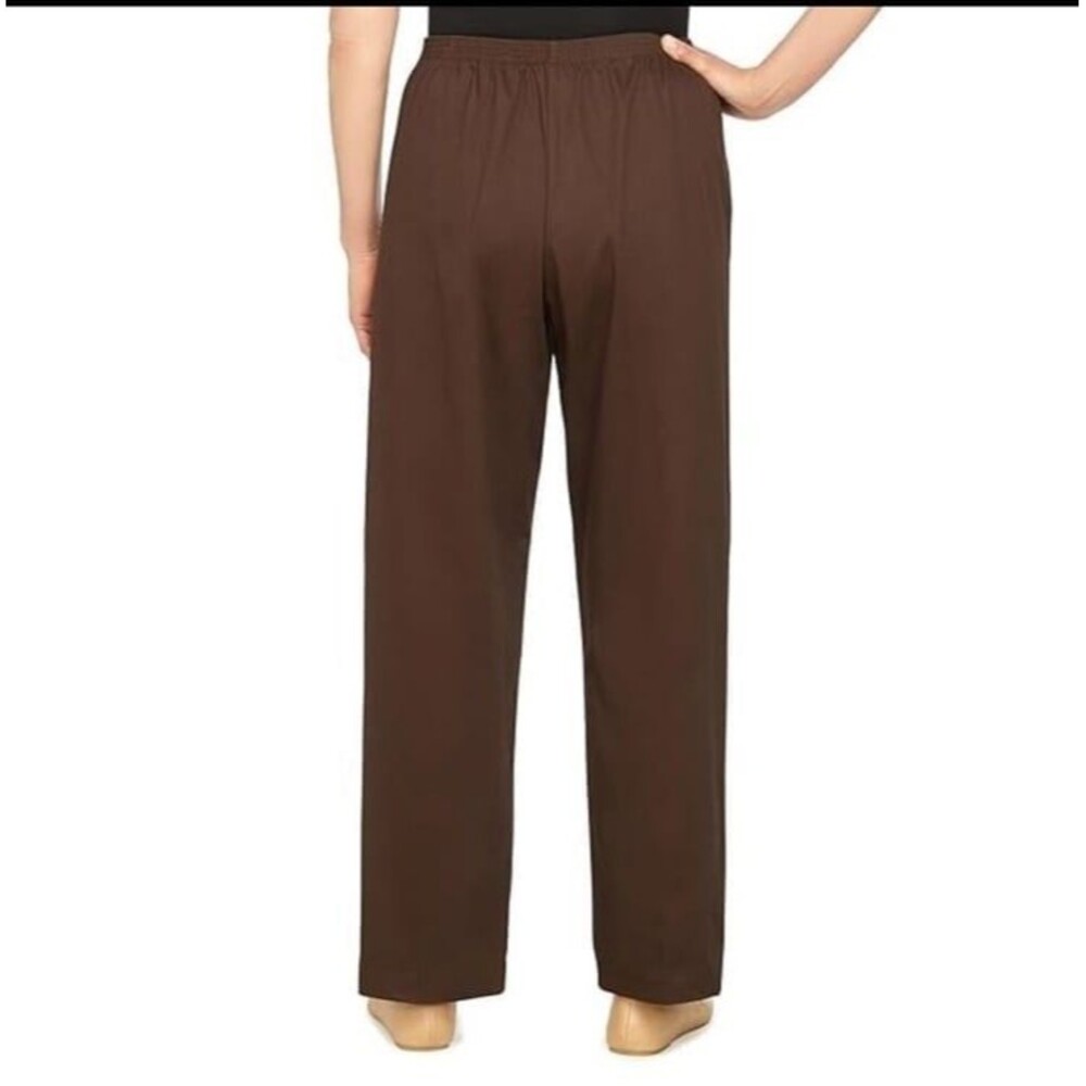 Alfred Dunner Women’s Brown Straight Leg Pull on Pants NWT size 14P MachineWash